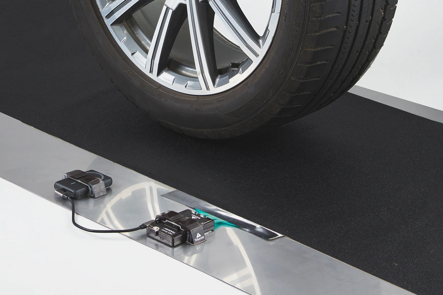 tire-electronics-track-hero-shot-1-hero